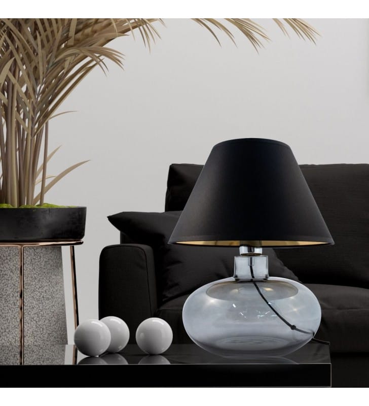 Czarna lampa stołowa Mersin abażur ze złotym wnętrzem szklana dymiona podstawa