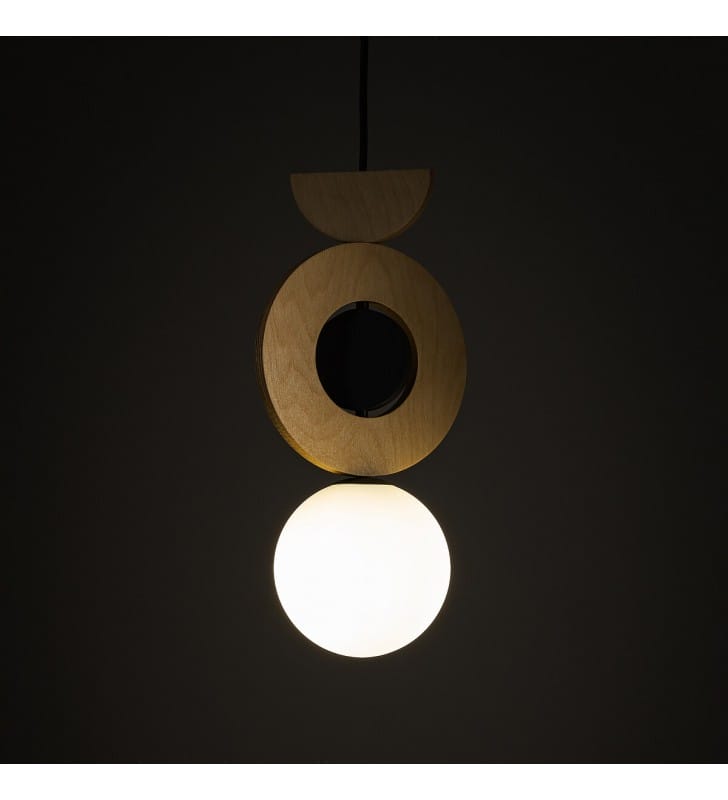 Drewniana dekoracyjna lampa wisząca Drops szklana kula boho do sypialni salonu jadalni Nowodvorski